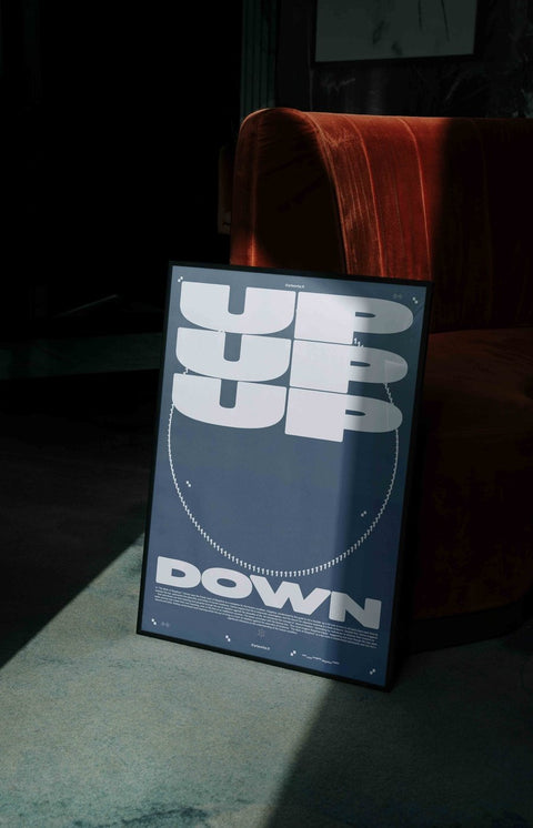 Ein Poster mit der Aufschrift „76 UP DOWN“, gedruckt auf hochwertigem Papier mit Qualitätsdruckereien.