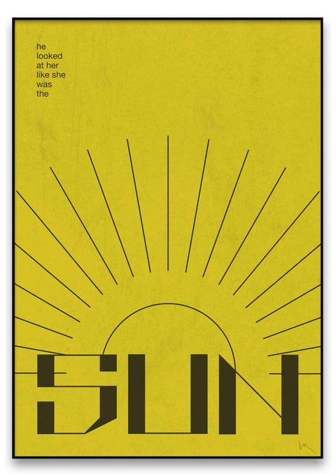 Ein gelbes Poster mit dem Wort „Sun“ in fetter Typografie darauf.