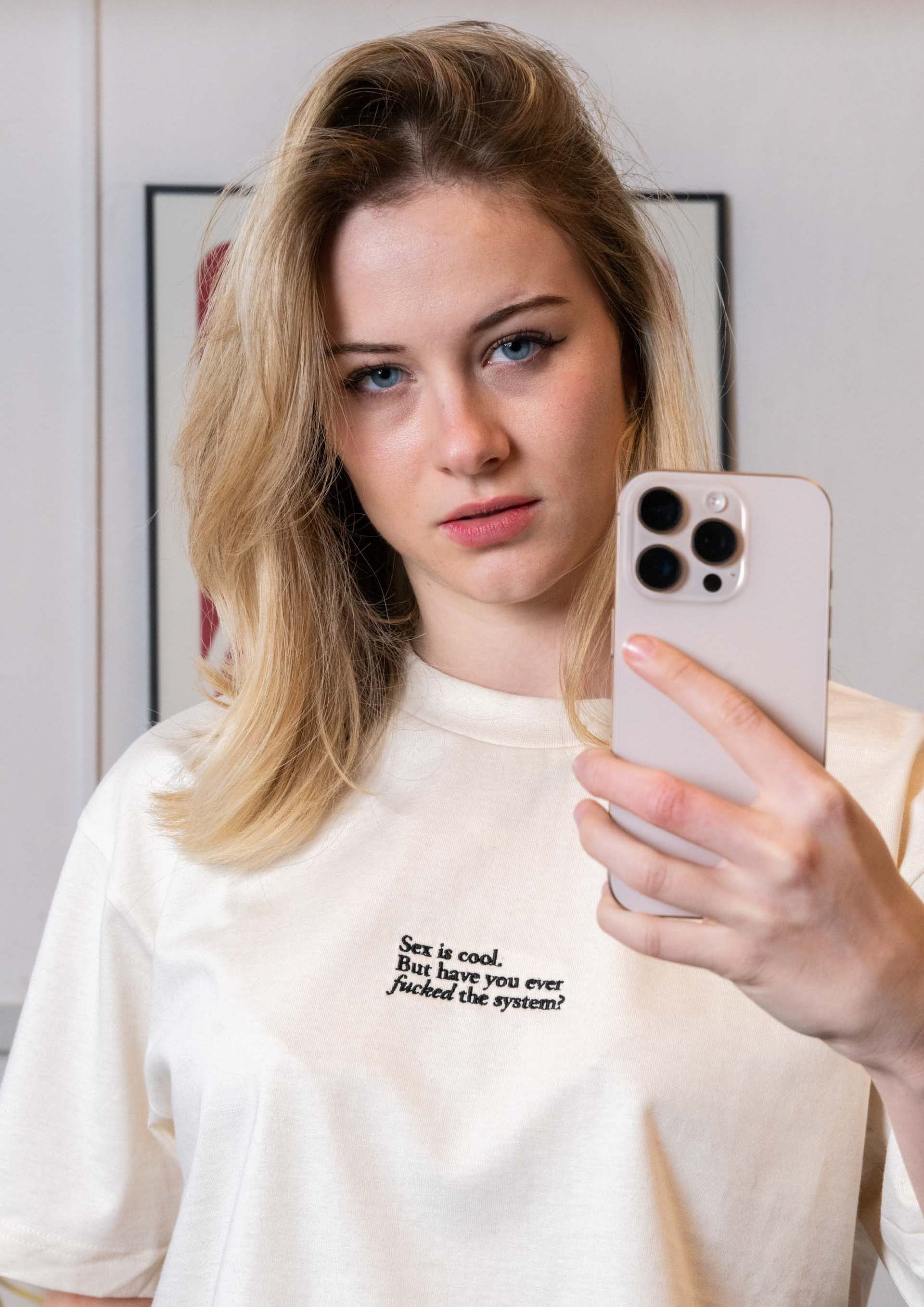 «F the system» Stickerei Super oversize tee