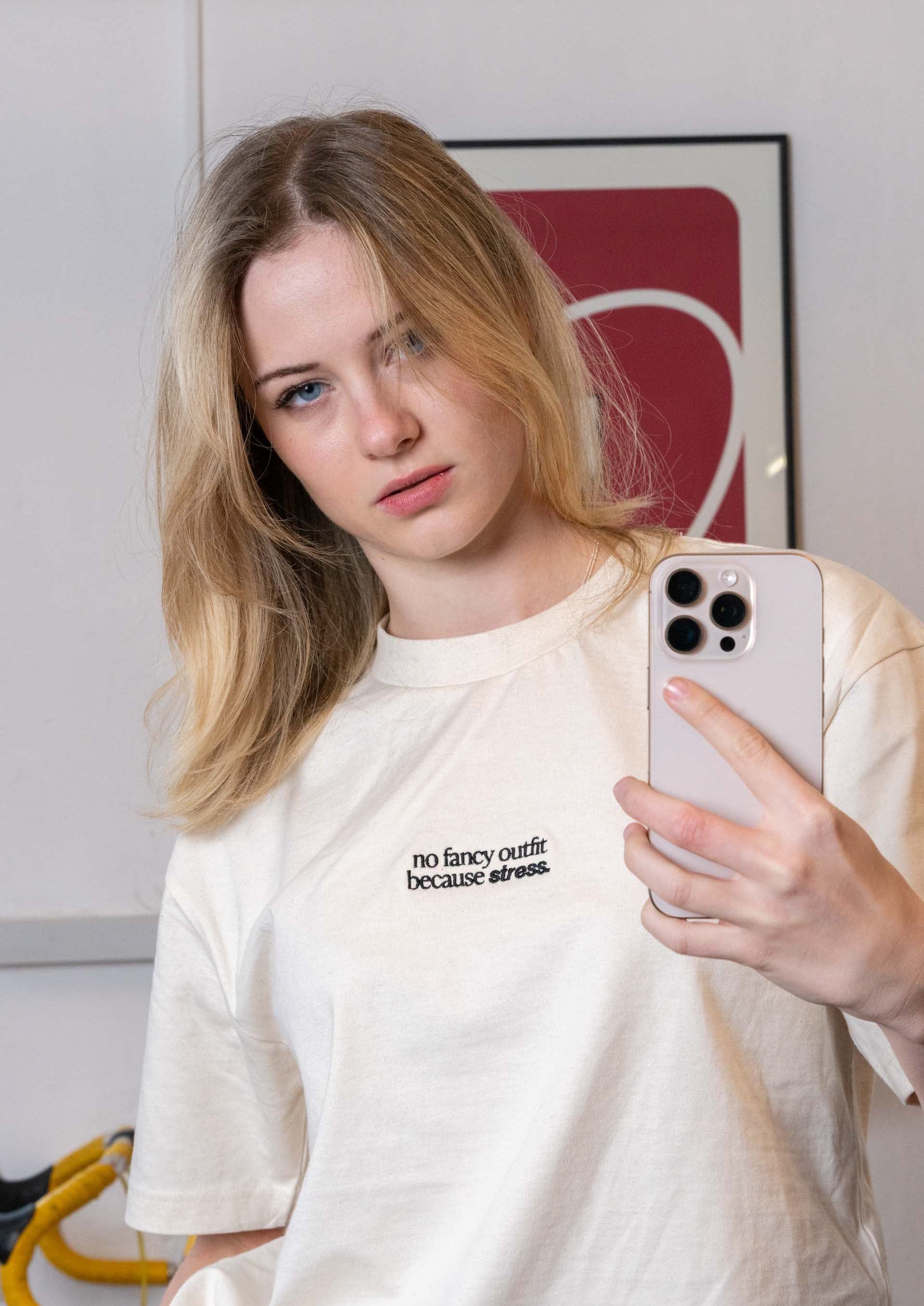 «No Fancy Outfit» Stickerei Super oversize tee