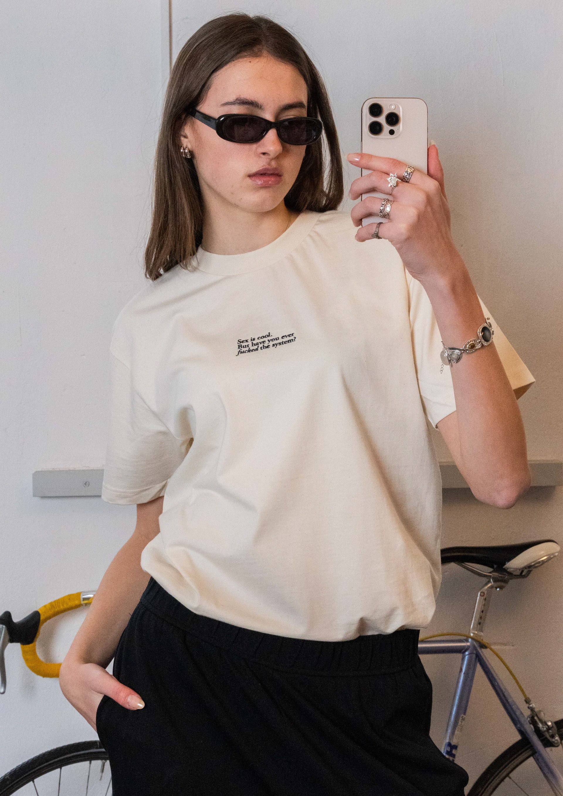 «F the system» Stickerei Super oversize tee