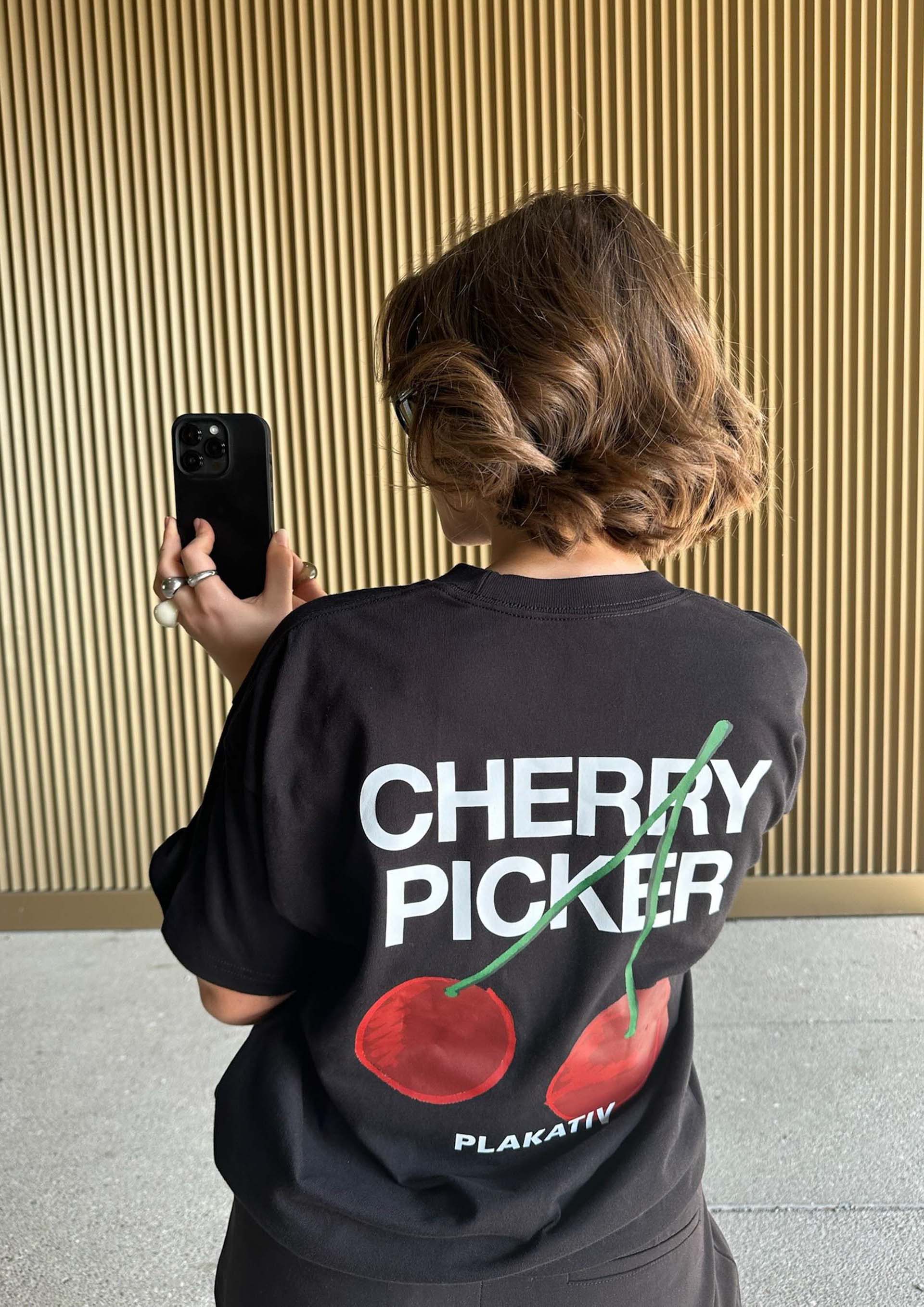 «Cherry Picker» Backprint Heavy weight tee White Black