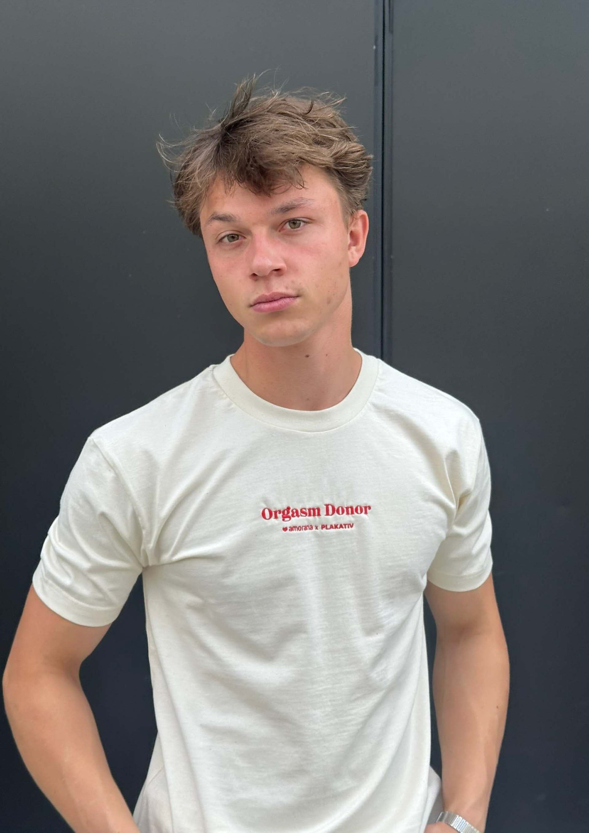 Amorana x Plakativ «Orgasm Donor» Stickerei Super oversize tee