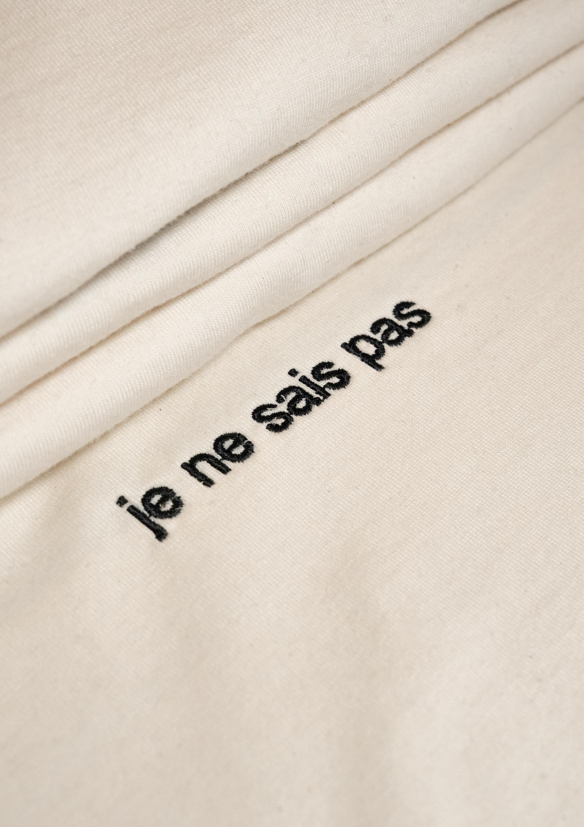 «Je ne sais pas» Stickerei Super oversize tee