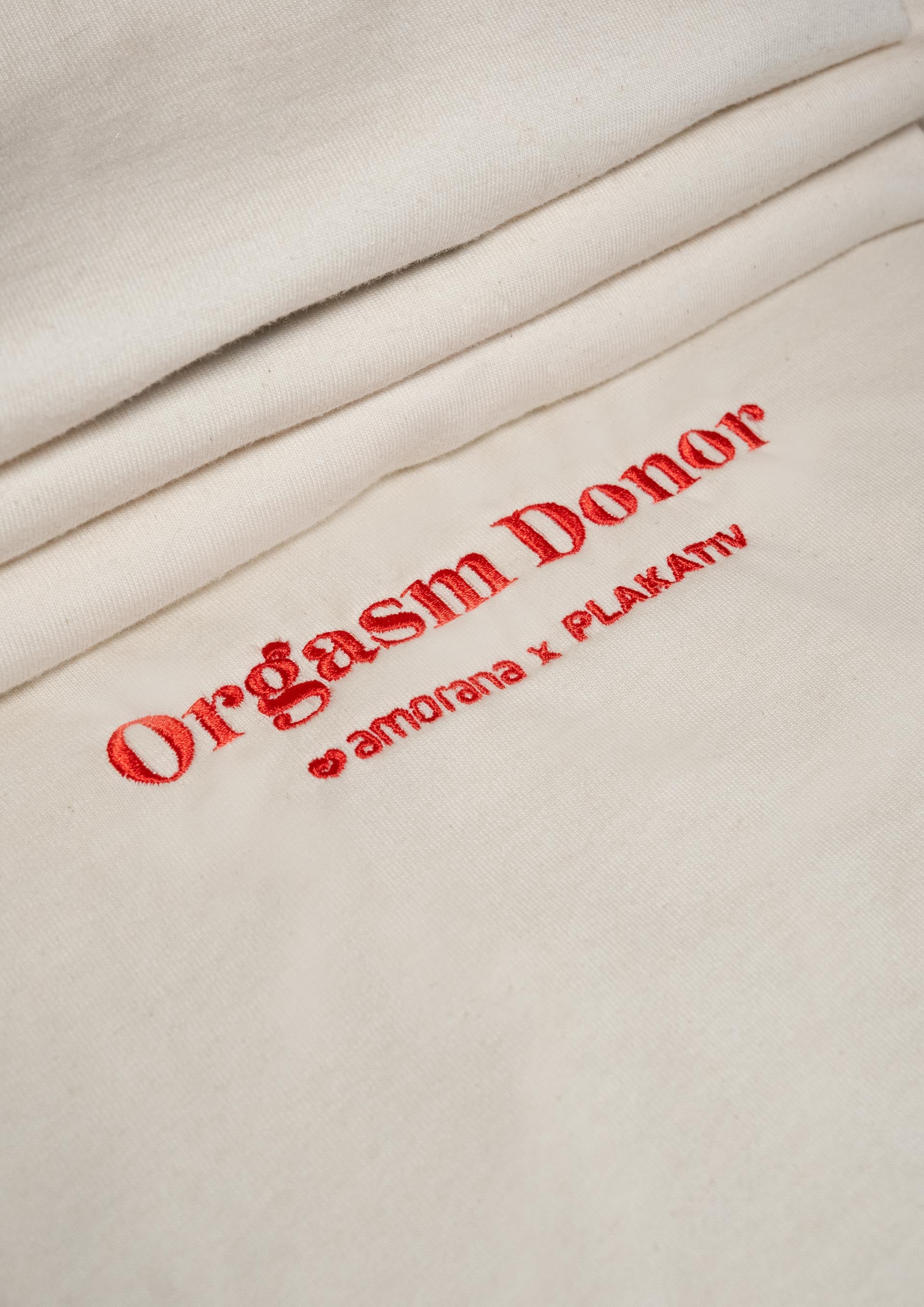 Amorana x Plakativ «Orgasm Donor» Stickerei Super oversize tee