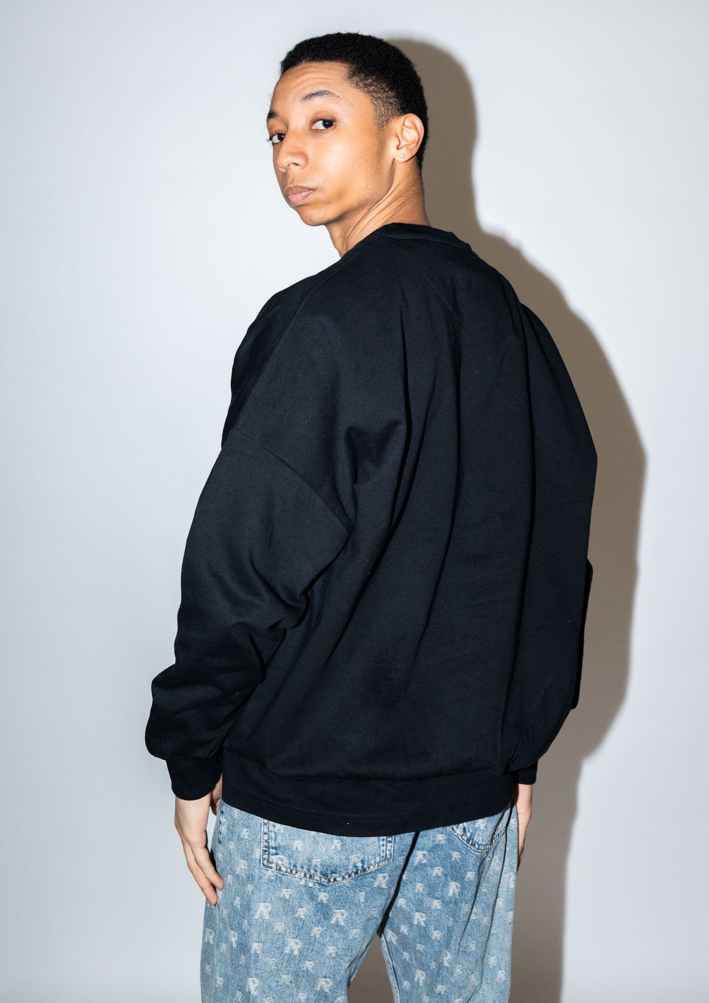 Black Heavy weight Sweater - No Backprint