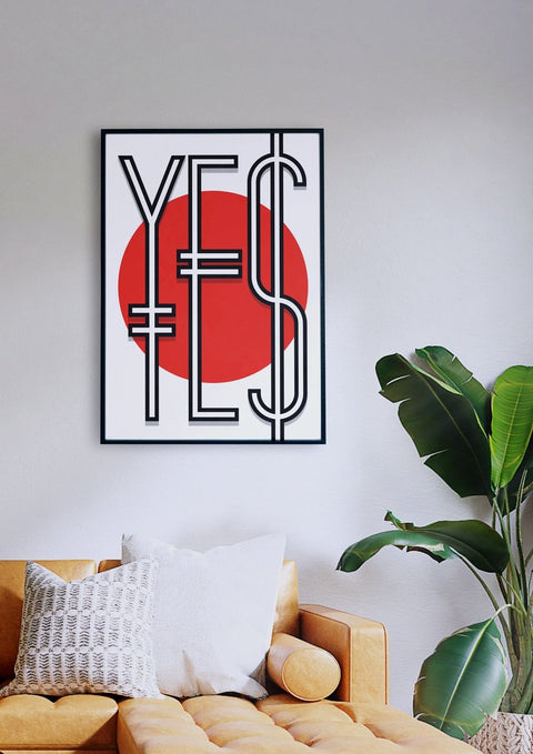 Ein Wohnzimmer mit Couch und einem YES-Poster im typografischen Design.