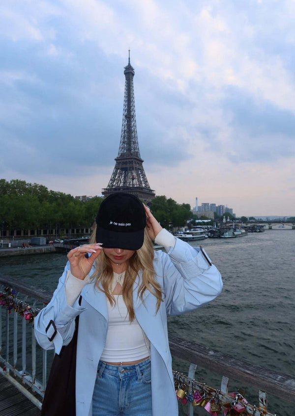 "Je ne sais pas" Corduroy Cap