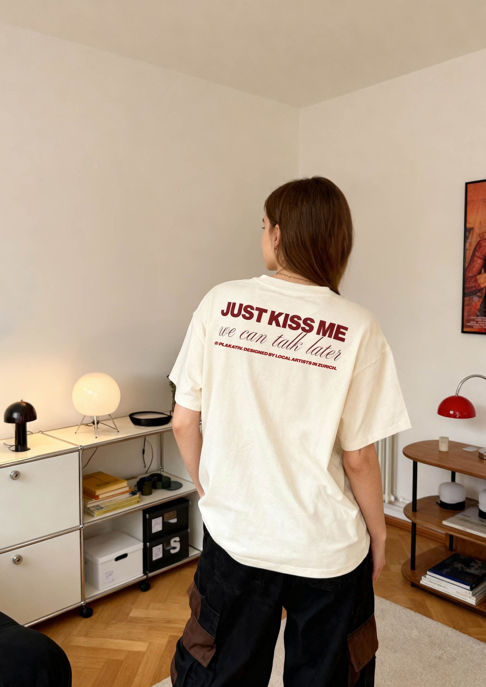 «Just kiss me» Backprint Heavy weight tee White