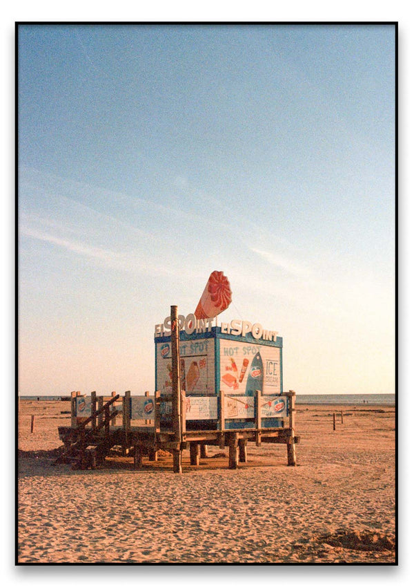 Ein nostalgischer Eispoint am Strand.