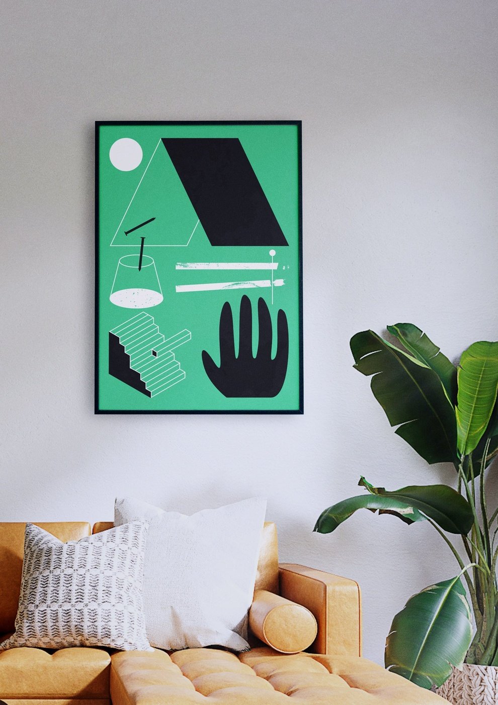 Ein Wohnzimmer mit Couch und grünem Poster, inspiriert von der Illustration Wohnwerk 2.