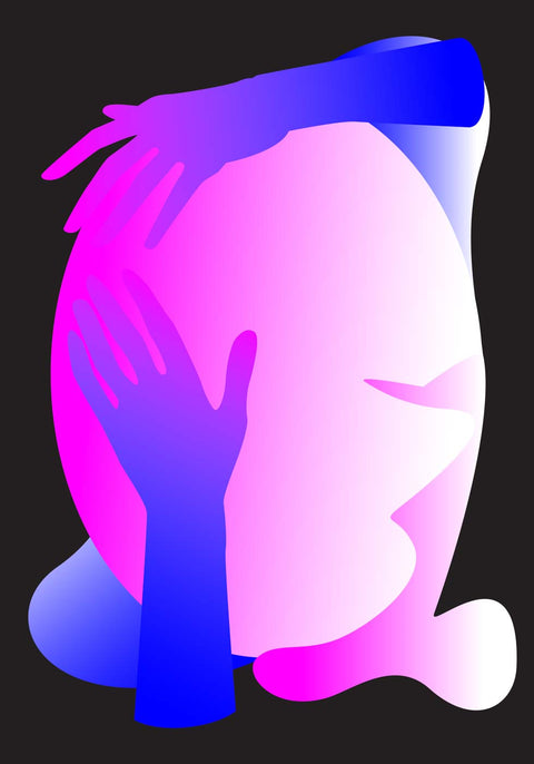 Zwei Hände halten eine blaue und rosa Kugel mit Farbverläufen auf schwarzem Hintergrund.